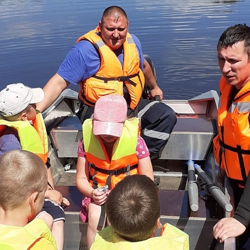 Владимирские спасатели провели в Камешковском районе ряд профилактических мероприятий с детьми